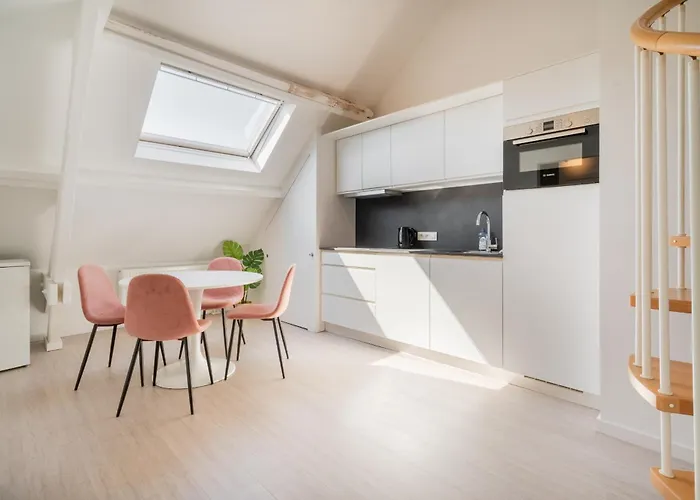 The Fashion Street Apartments